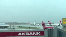 Lodos ve Yağmur - Atatürk Havalimanı'nda İniş ve Kalkışlar Paralel Pistlerden Yapılıyor