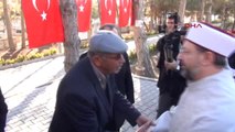 Niğde Diyanet İşleri Başkanı Erbaş, Ömer Halisdemir'in Kabrini Ziyaret Etti