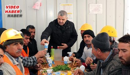 (10 Aralık 2017) BAŞKAN ÇELİK’TEN İŞÇİLERE PAZAR SÜRPRİZİ