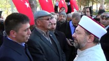 Diyanet İşleri Başkanı, Ömer Halisdemir’in Mezarını Ziyaret Etti