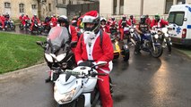 Cinquante Pères Noël à moto à l'hôpital