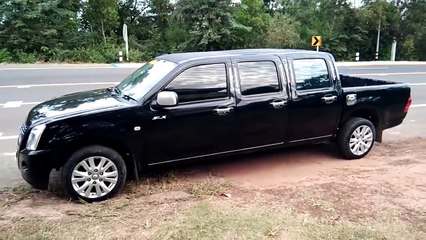 INSIDER THAILAND-The six-door pickup only one in thailand