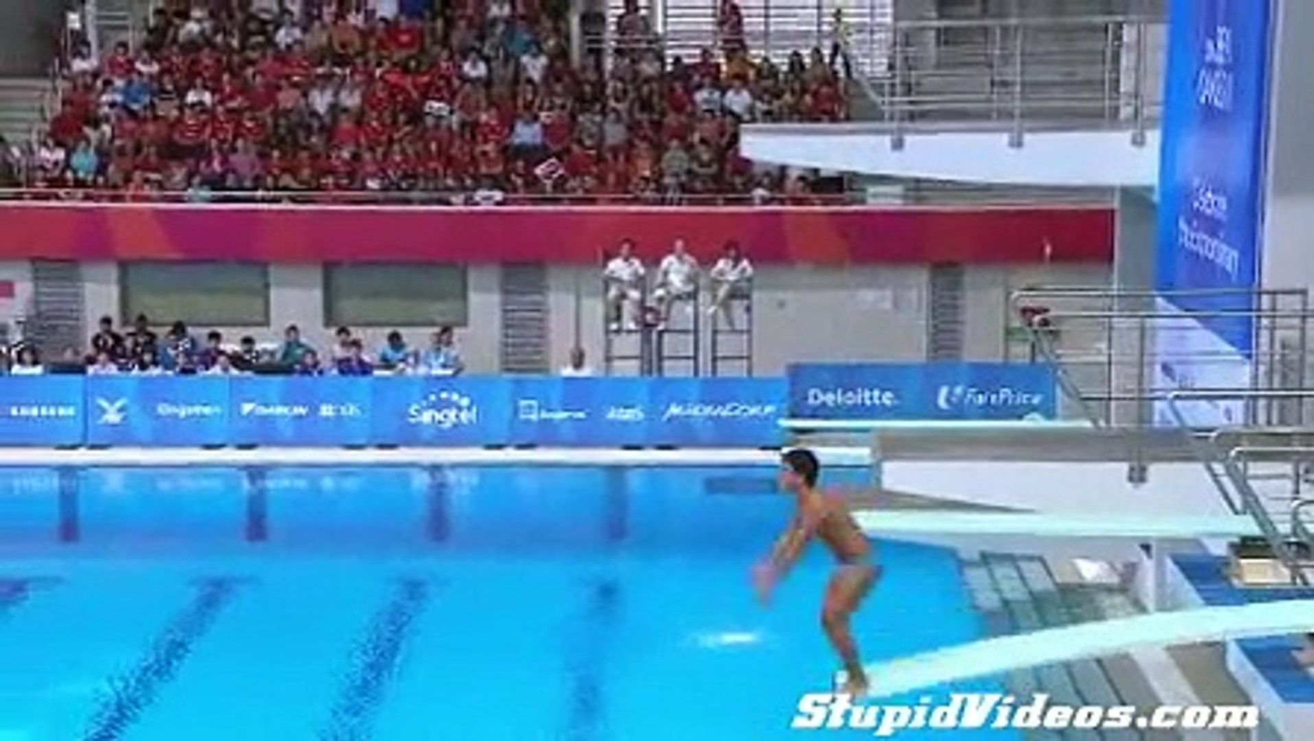 ⁣Filipino Diving Fail