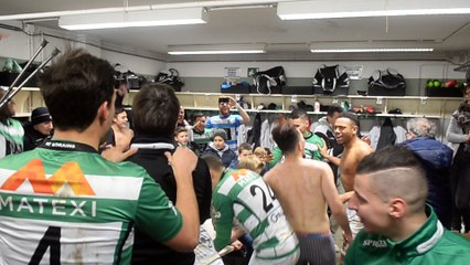 Ambiance dans le vestaire borain.Vidéo Eric Ghislain