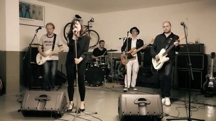 EVA AND THE CAVEMEN _ ALL THE YOUNG DUDES VIDEO CLIPE