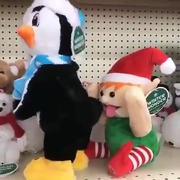 Ces peluches pour enfants sont bien coquines...