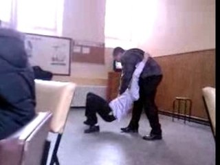 smack down amateur khali contre kane