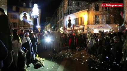 Landerneau. Un spectacle aussi beau qu'étrange pour Noël