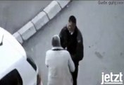 Borracho escapa corriendo de la Policía