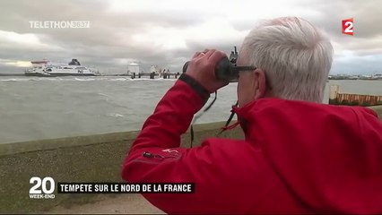 Calais : opération de remorquage pour un ferry échoué dans le port