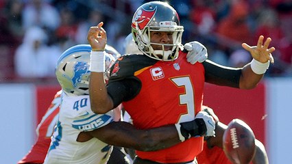 Jarrad Davis won't be denied strip-sack of Jameis Winston
