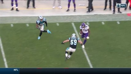 Diggs shakes off defenders en route to a 22-yard reception