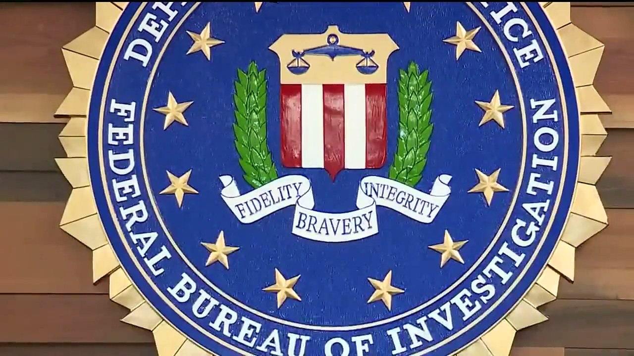 Officials Search for `Khaki Bandit` Accused of Robbing 11 Banks