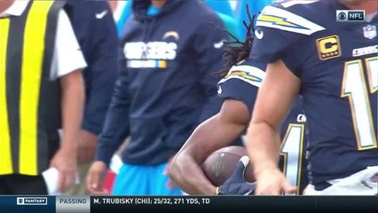 Travis Benjamin takes reverse toss 22 yards down the sideline