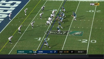 Trey Burton out-muscles John Johnson III for big-time TD