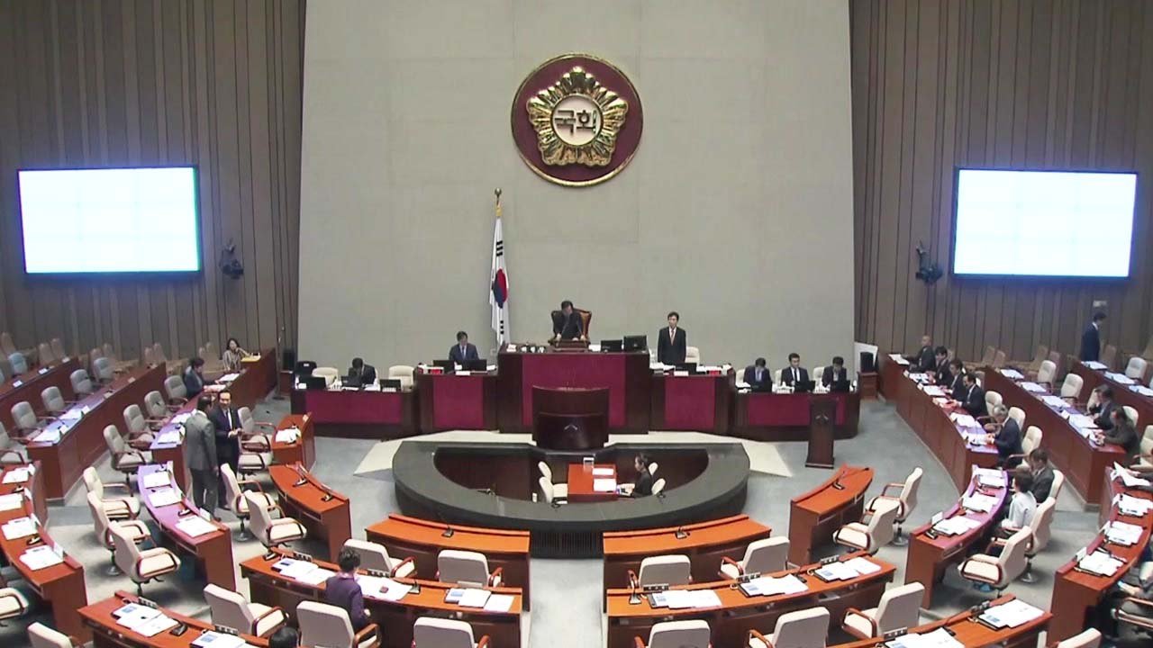 [뉴스톡] 임시국회 시작... 입법 전쟁 돌입 / YTN