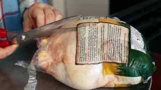 How to cut up a whole chicken (닭 자르는 법)-qTcvt23MV2A