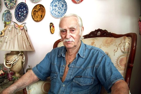 Oğlu Harun Kolçak'ın Ödülünü Alan Eşref Kolçak Yaptığı Konuşmayla Herkesi Ağlattı