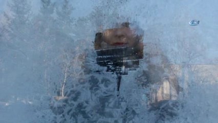 Erzurum'da Soğuk Hava Camları Dondurdu