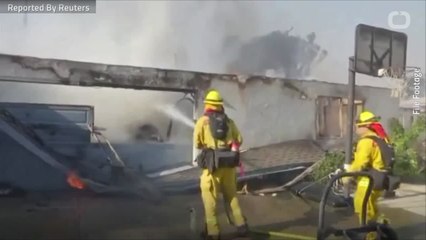 Скачать видео: New Evacuations Ordered As California Wildfires Rage On