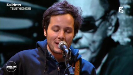 20h30 le dimanche : Vianney reprend j'ai oublié de vivre en hommage de Johnny Hallyday , dim 10 dec