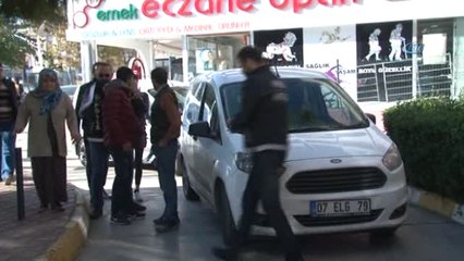 Antalya'da Uyuşturucu Operasyonu: 3 Gözaltı