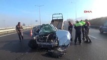 Bolu Otomobil, Karayolları Aracına Çarptı 5 Yaralı