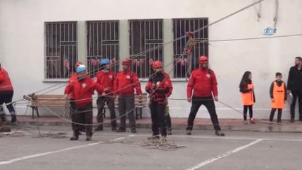 Deprem Tatbikatı Gerçeği Aratmadı