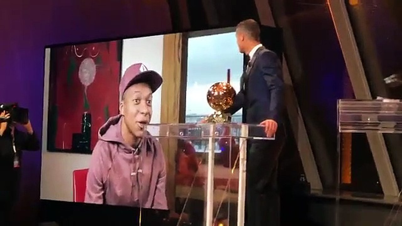 La question géniale posée par Mbappé à Cristiano Ronaldo pendant la cérémonie du Ballon d'Or