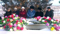 Kırgız yazar Aytmatov 89. doğum yılında anıldı - BİŞKEK