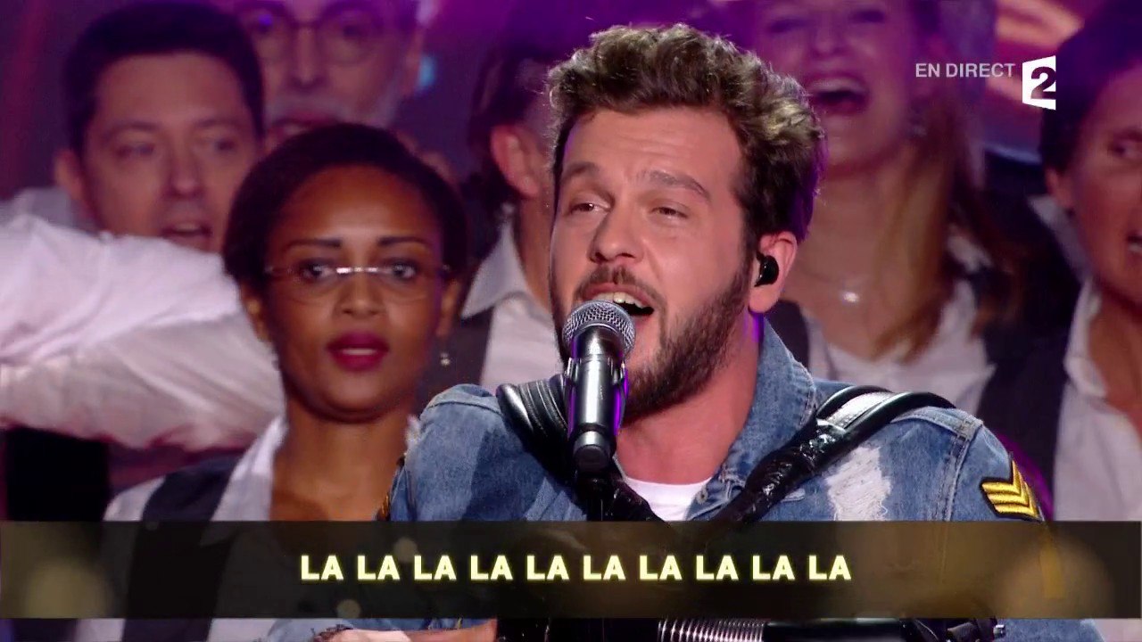 Claudio Capeo et la chorale EDF interprètent "Un homme debout"