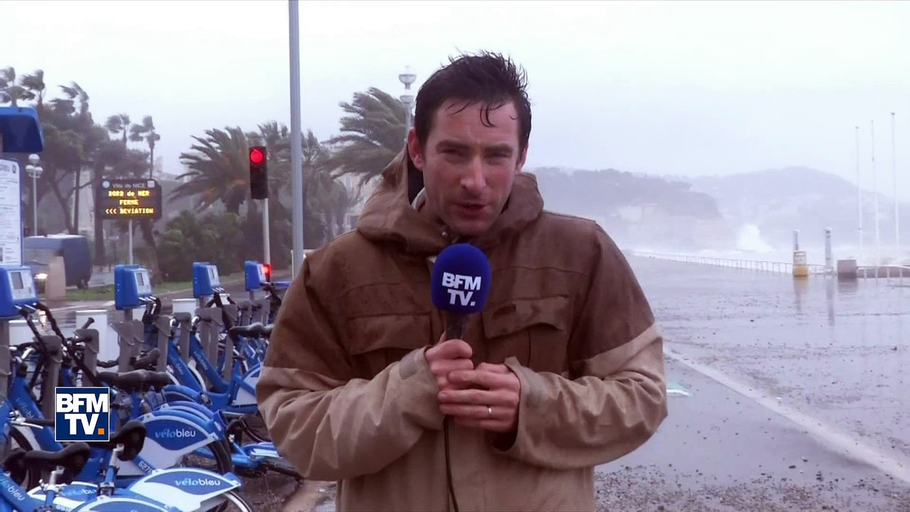 Nice: "Des vagues de 3 à 4 mètres projettent des galets sur la promenade des Anglais"