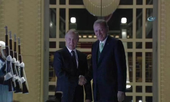 Cumhurbaşkanı Erdoğan, Putin'i Külliyede Karşıladı