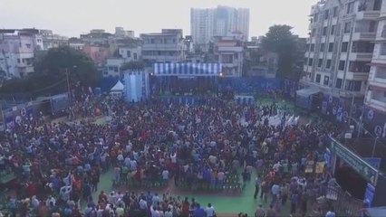 Maradona inaugure une statue à son effigie en Inde