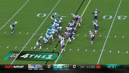 Dolphins fool Patriots with play-action bootleg on fourth down