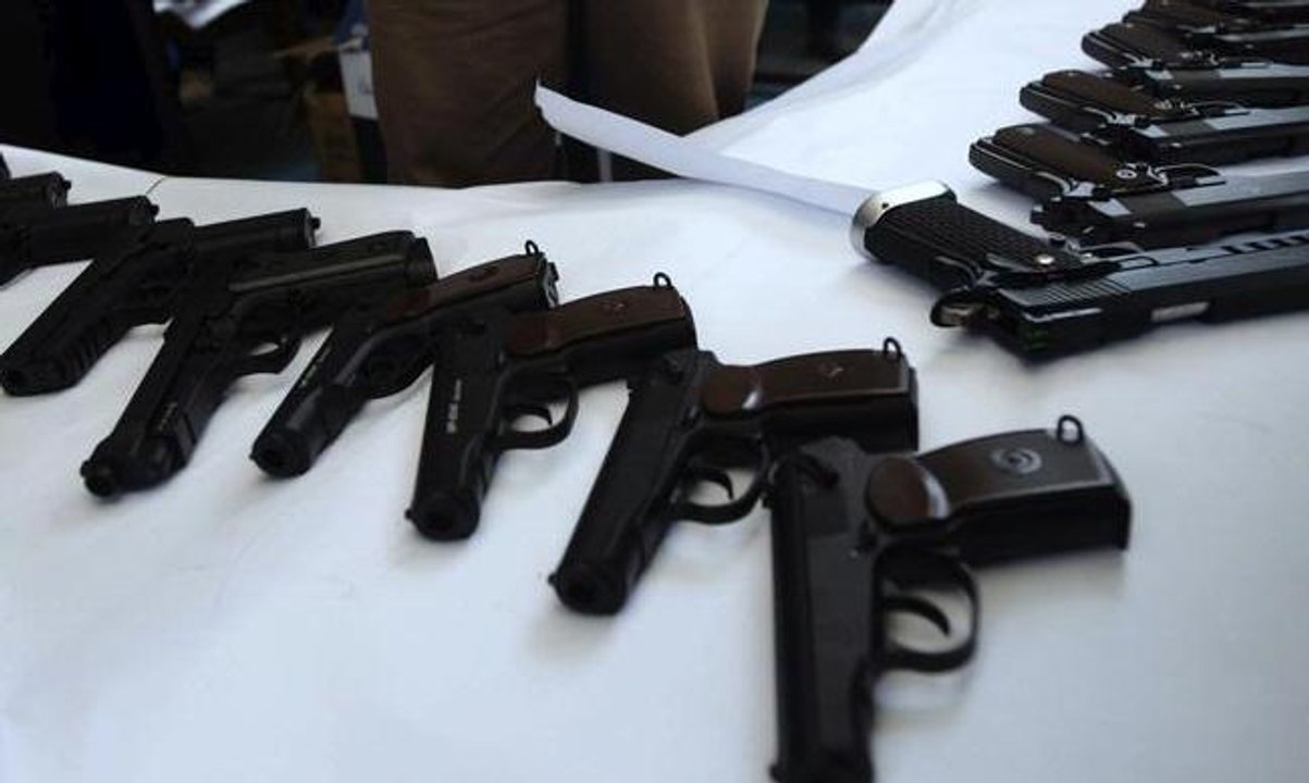 Polisi Ungkap Pembuat Senpi Rakitan, Harganya C...