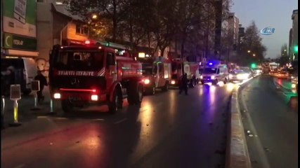 Beyoğlu'nda 4 Katlı Bir Metruk Bina Çöktü