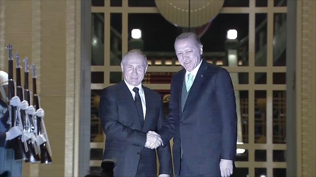 أردوغان وبوتين يبحثان العلاقات التركية الروسية