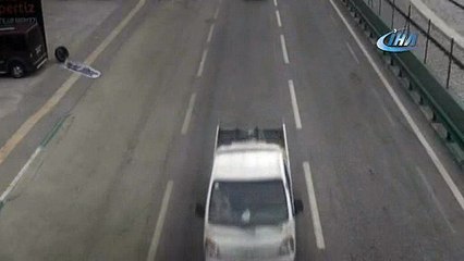 Emniyet kemeri takmayınca otomobilden fırladı