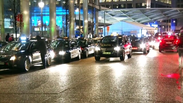 Des dizaines de taxis rassemblés à Bruxelles pour protester contre Uber