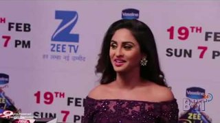 Beautiful Actress Krystle D'Souza Looks Hot at The Red Carpet of Zee Rishtey Awards 2017