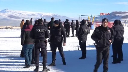 Erzurum-Palandökende Milli Kayak Seçimlerinde Sporcular Kavge Etti 2 Yaralı