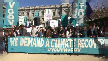 Un grupo de menores quiere llevar a juicio a Trump por el cambio climático