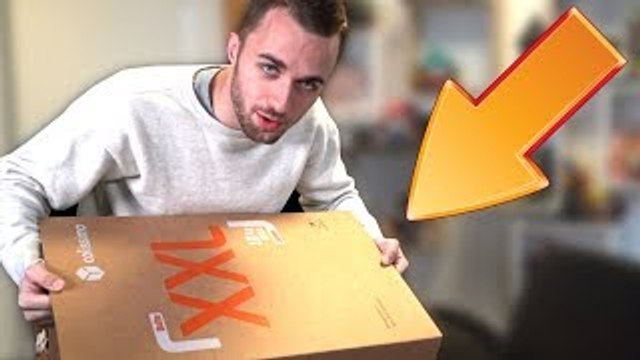 SQUEEZIE-J'AI REÇU UN COLIS ÉTRANGE...