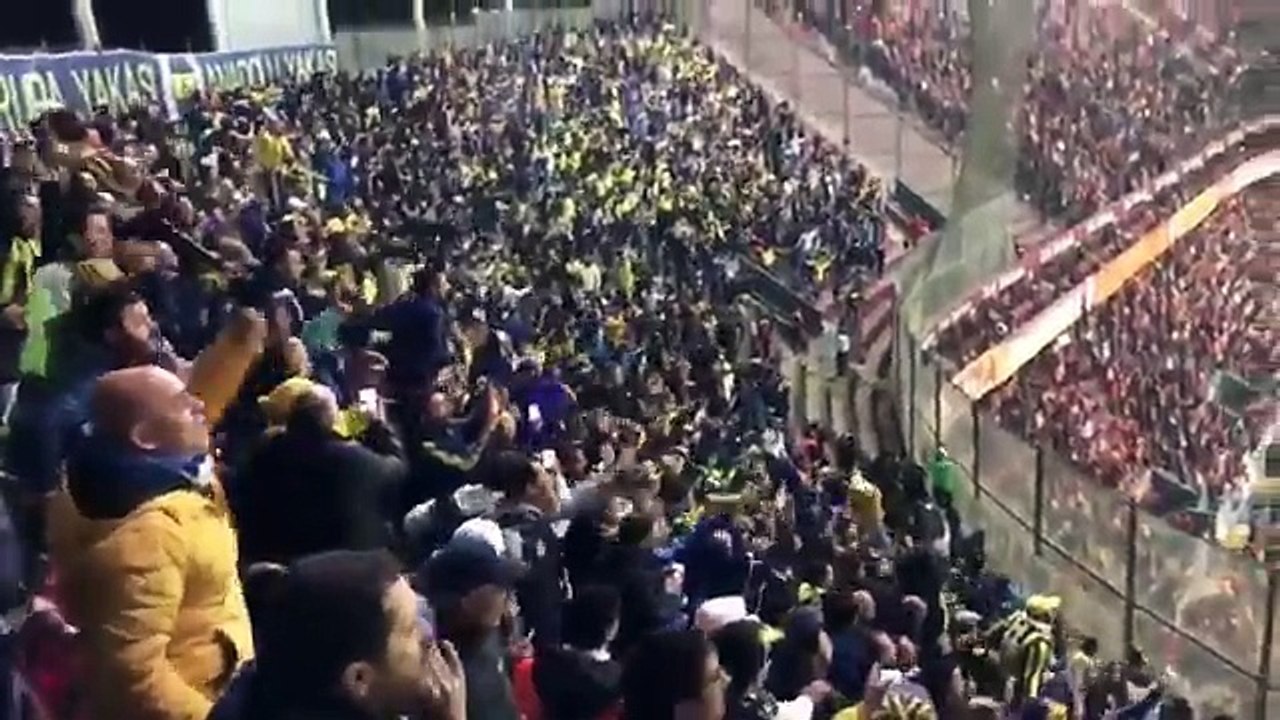 FENERBAHÇE TARAFTARI TT ARENA'DA GALATASARAY 0-1 FENERBAHÇE ] #TRİBÜN ÖZETİ