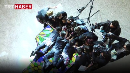 Piyano çalarak rekor kırdılar