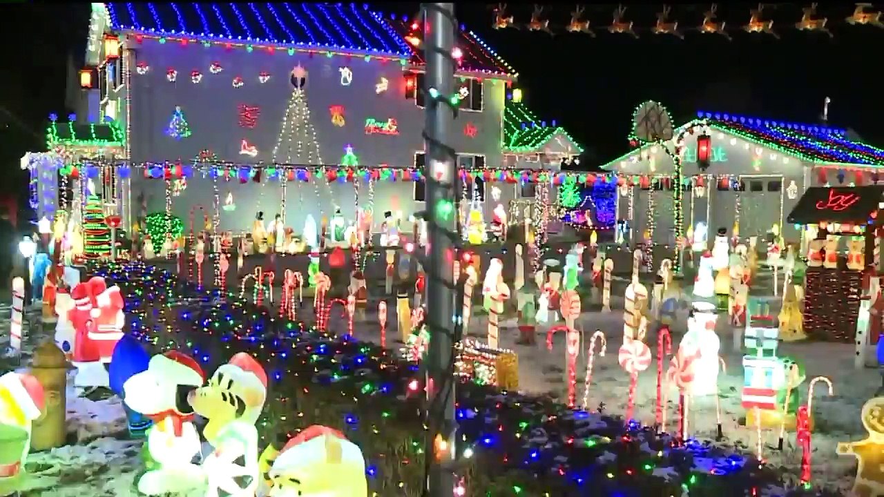 Community Cheers on Pennsylvania Family Competing TV Show 'The Great Christmas Light Fight'