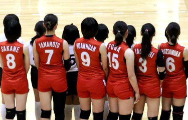 大阪スーペリアーズ キッズエスコートの様子【女子ﾊﾞﾚｰﾎﾞｰﾙVﾁｬﾚﾝｼﾞﾘｰｸﾞⅡ2017-2018】2017.11.12青山学院大学体育館