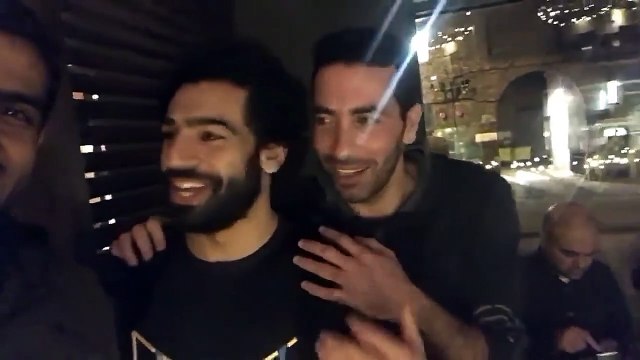 محمد صلاح وأبو تريكة بعد جائزة أفضل لاعب فى أفريقيا بي بي سي 2017
