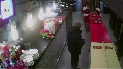 trop ivre il se paye à lui meme